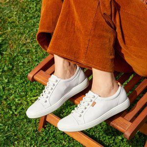 ECCO Women's Soft 7 Lace Fashion Sneakers